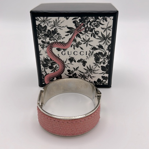 GUCCI Silver And Pink Snake Print Leather Bangle Cuff Bracelet - Picture 13 of 13